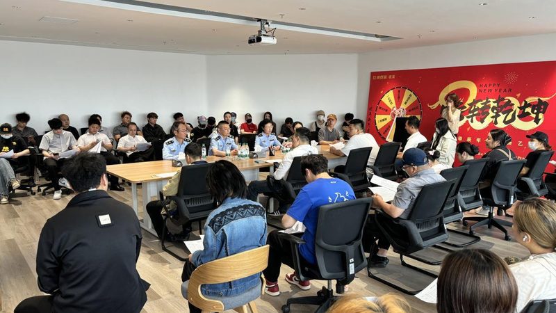 小型中央厨房设备：揭秘批发价格的背后因素